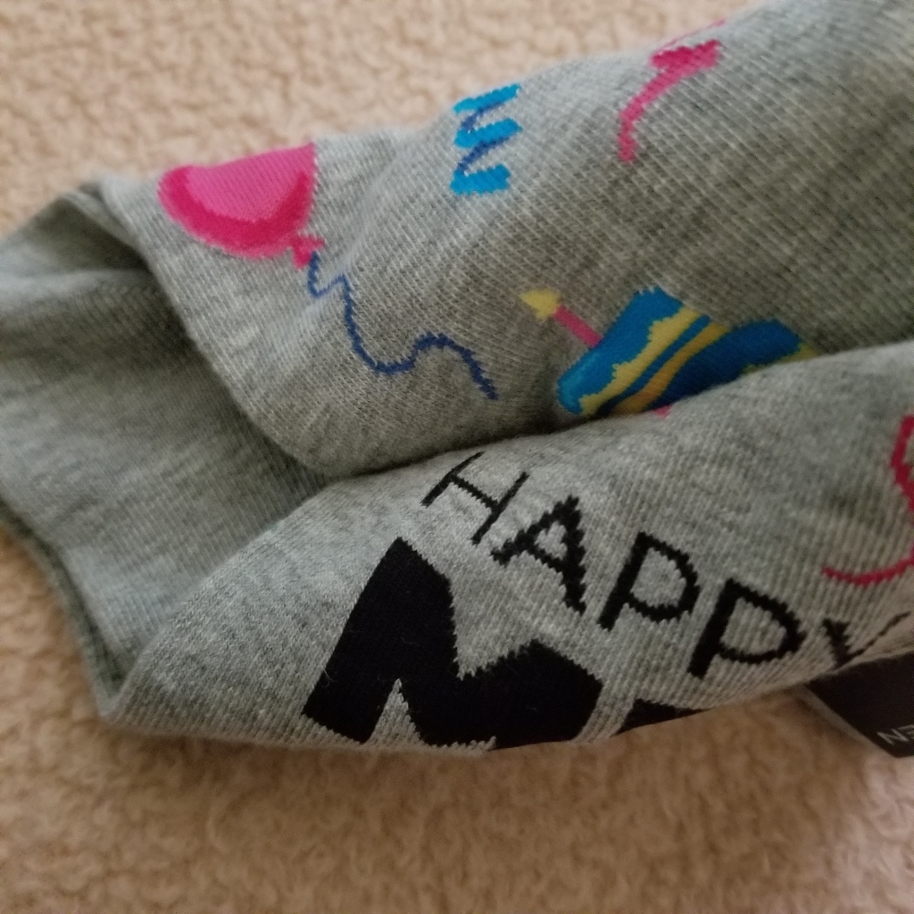 Hot Sox Happy Me Day Women’s Crew Socks Gray Graphic Nwt — image 3 of 4